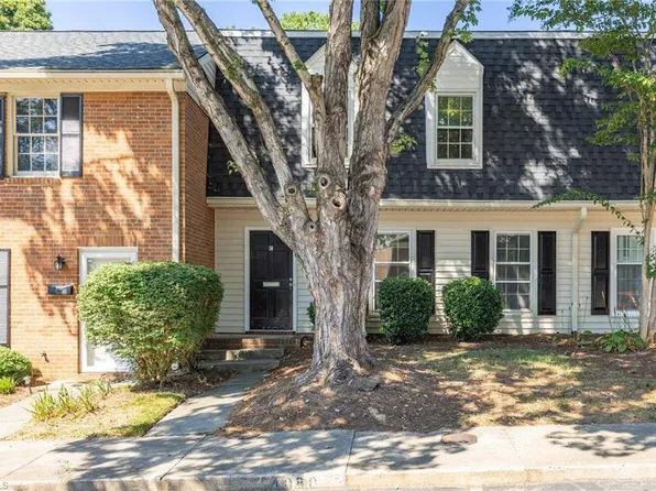4080 E Huntingreen Ln APT C, Winston Salem, NC 27106