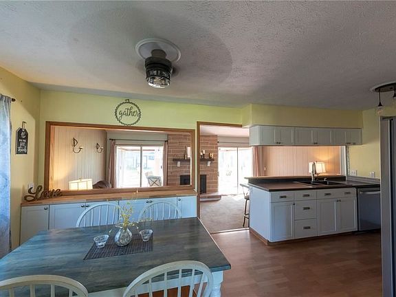 3rd image of 1008 Hampton Dr