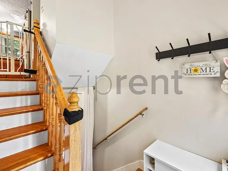 12 Thomas St — Photo 3