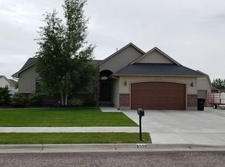 5556 S Thunder Dr, Ammon, ID 83406