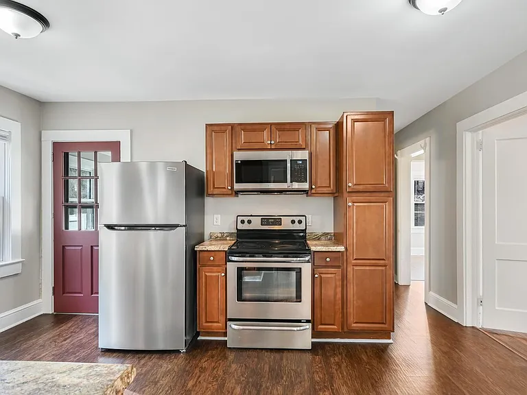 29 Swannanoa Ave — Photo 5