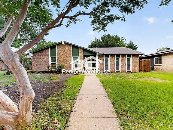 3rd image of 1207 Creekwood Ct
