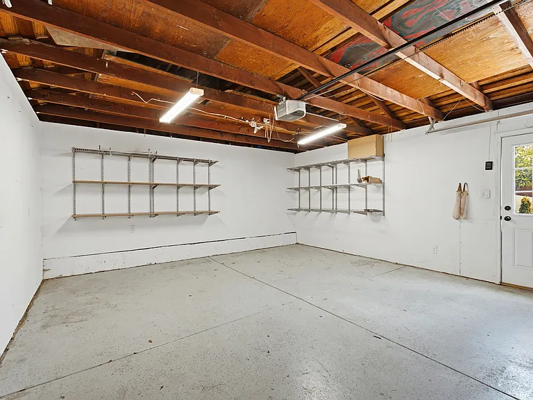 1680 Grove Way — Photo 34