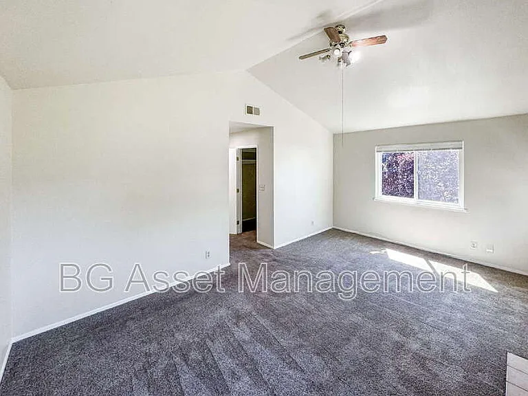 810 3rd St — Photo 14