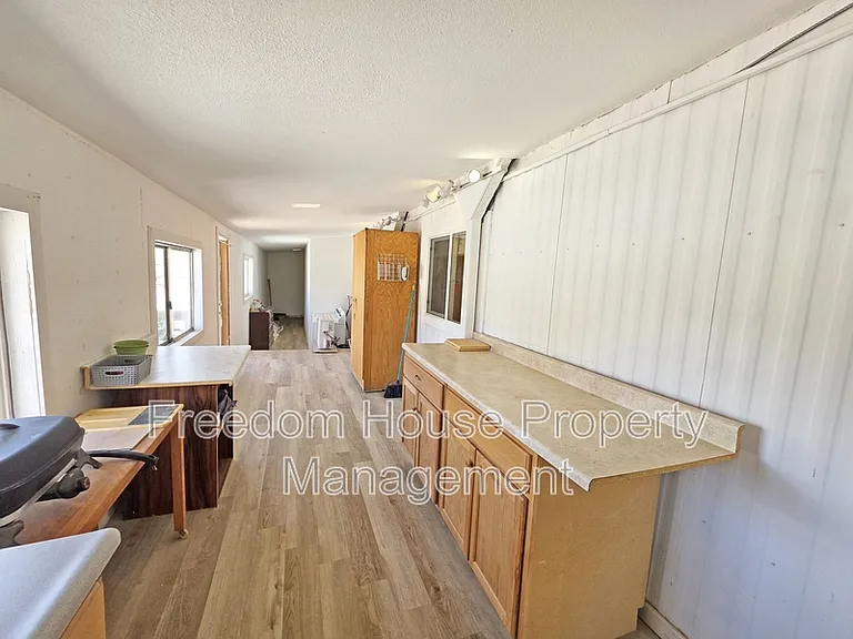 6901 N Mountain Vw #1 — Photo 28