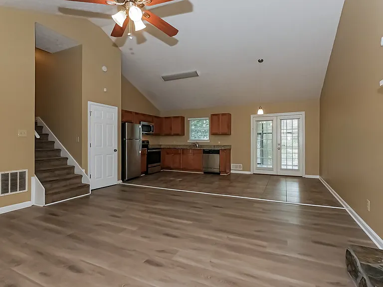212 Wildwood Dr — Photo 7