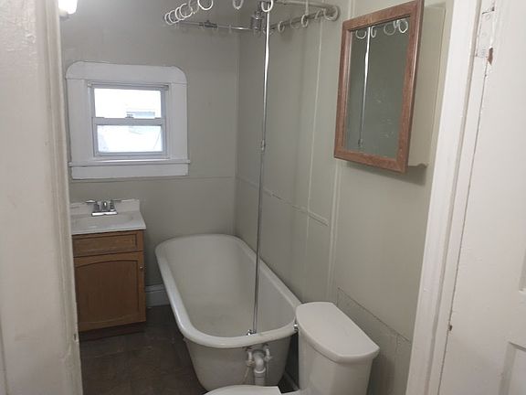 2nd image of 610 Gardner Ct #1