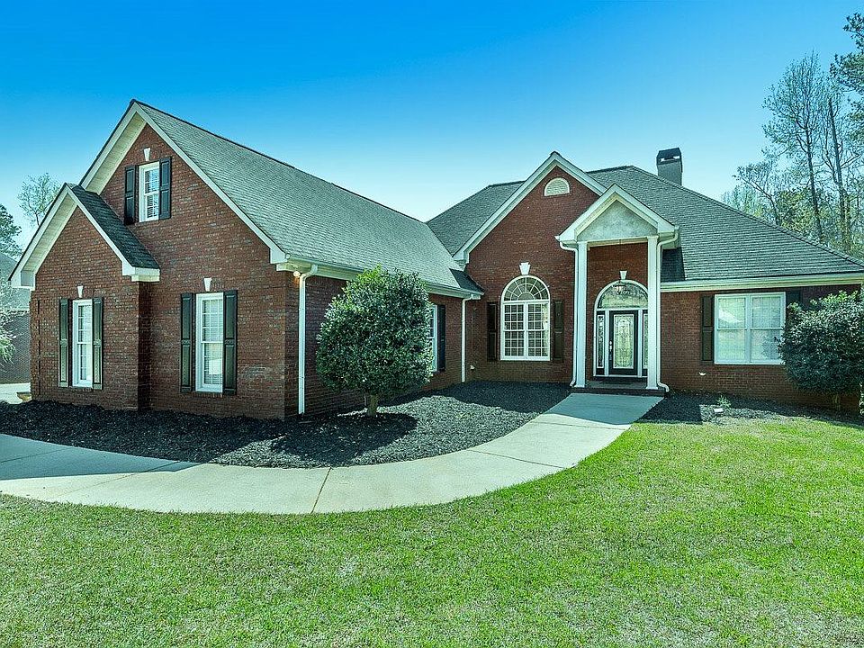 1st image of 460 Huiet Dr