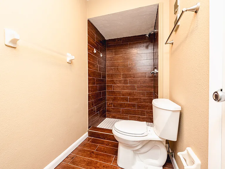 9 Oakwood Park — Photo 11