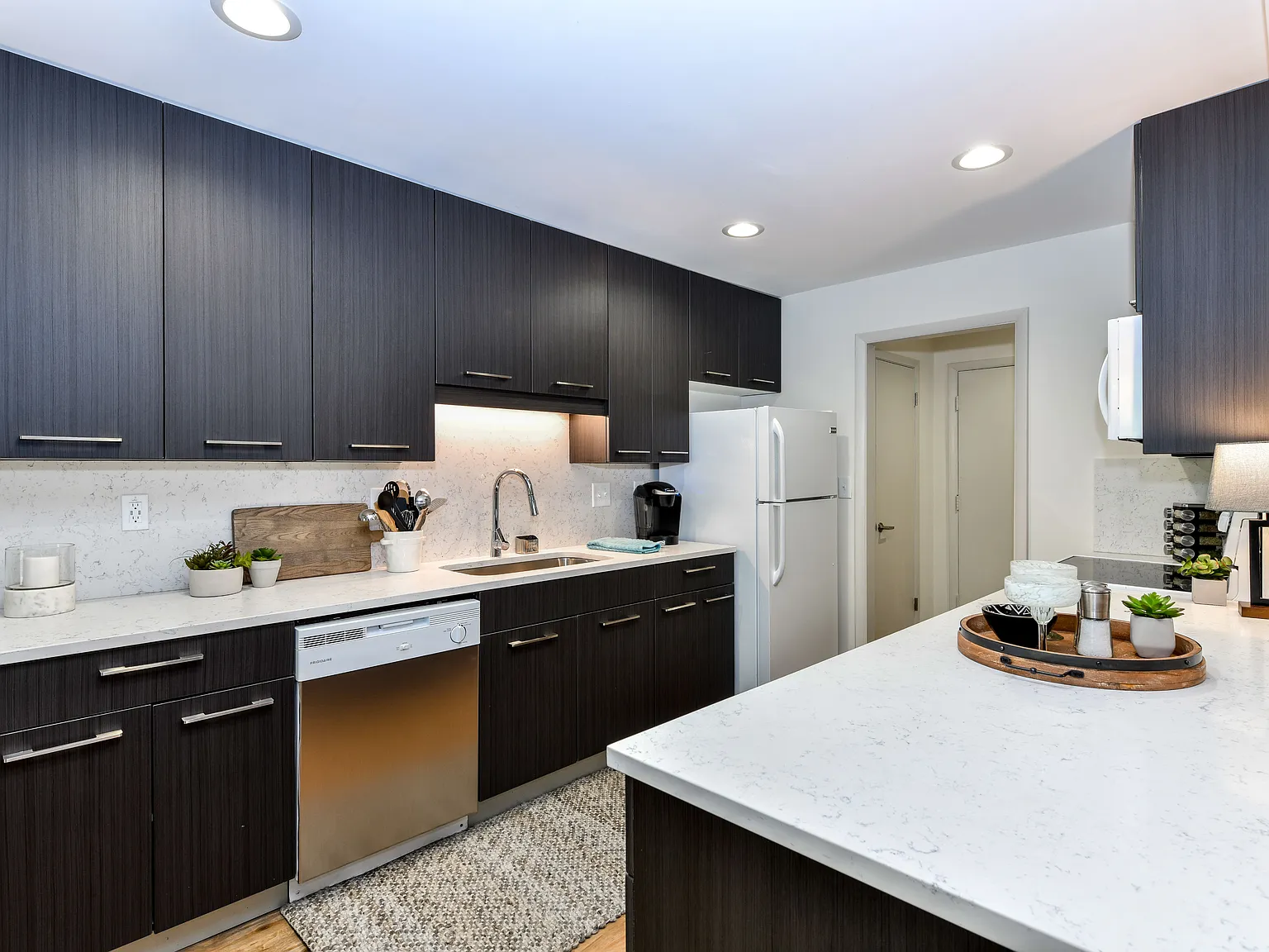 Riva Apartments — Photo 2