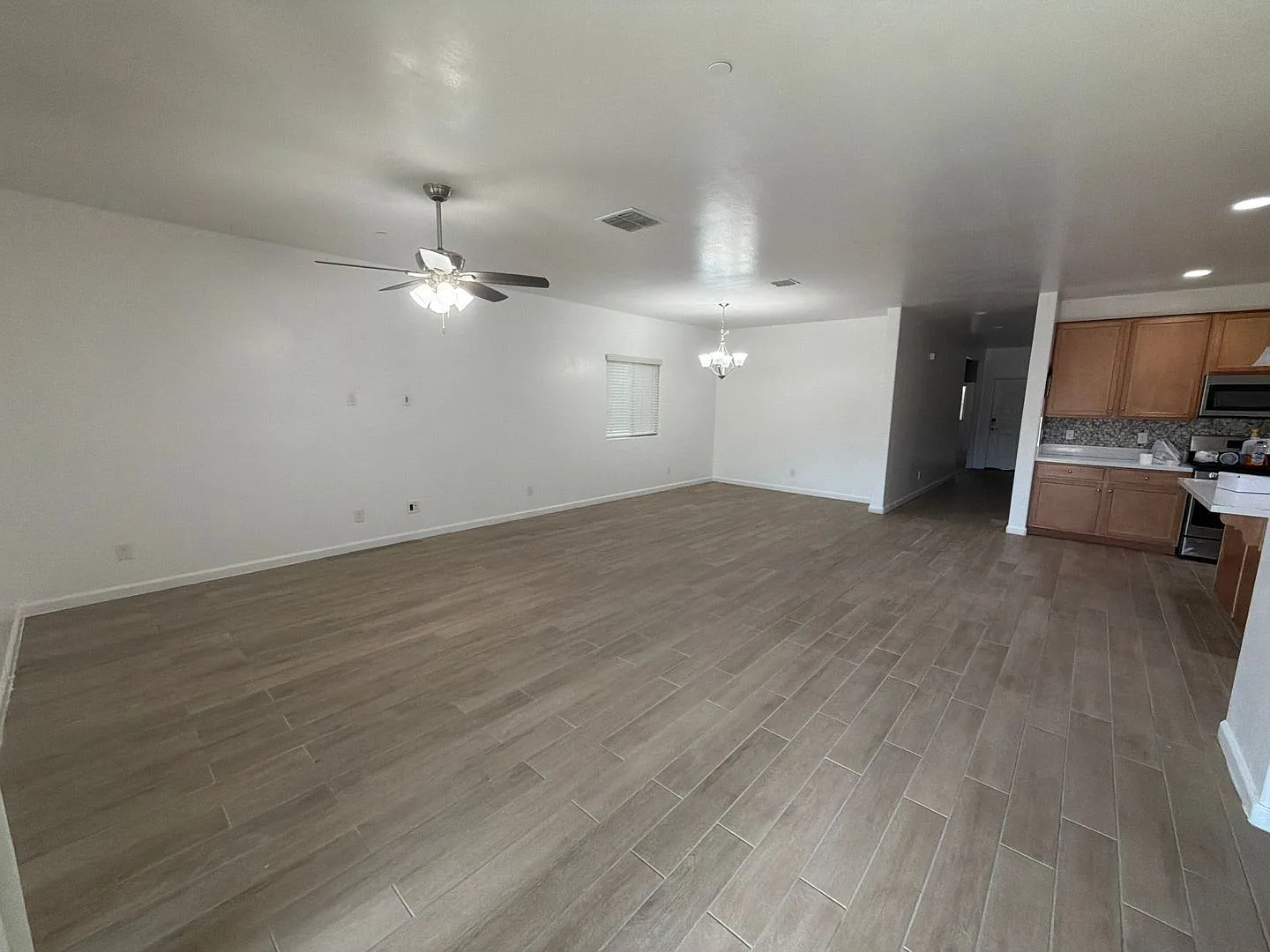 4 bed, 2.0 bath, 1684 sqft, $2,200 — Photo 3