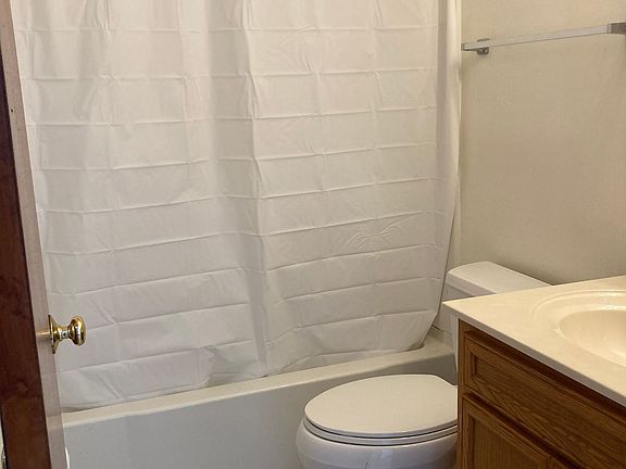 2nd image of 3023 La Salle Ave #2