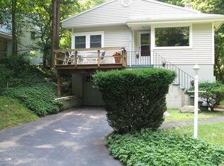 10 Hillcrest Dr, Cortlandt Manor, NY 10567