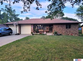 1244 N 2nd St, Seward, NE 68434