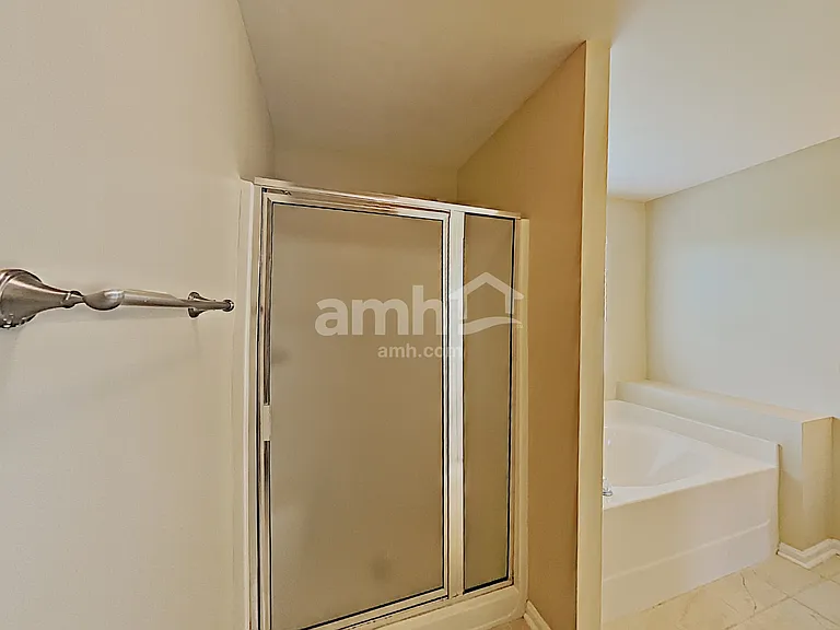 147 Grove Ln — Photo 13