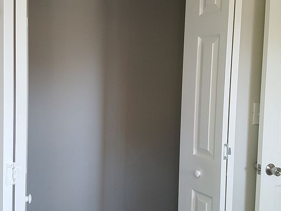 4th image of 2828 Ballentine Blvd