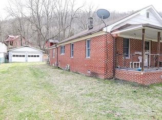 135 Longview Dr, Cedar Bluff, VA 24609