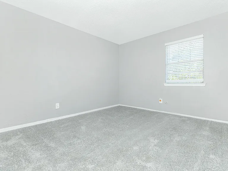 Pioneer Creek Townhomes — Photo 8