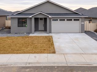 912 9th Ave NE, Ephrata, WA 98823