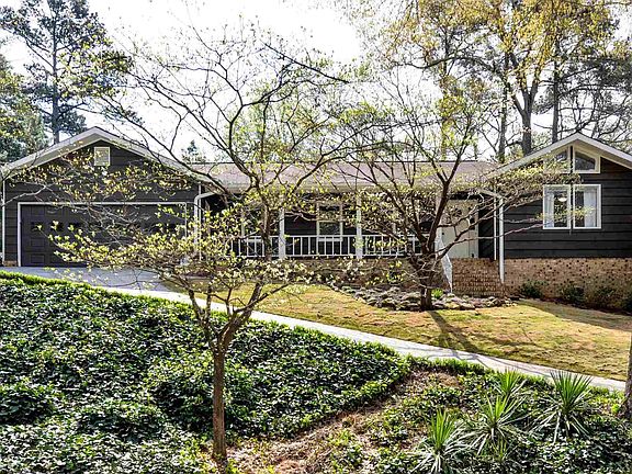 2nd image of 2843 Thornridge #18