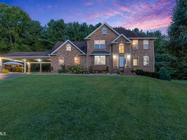 425 Logan Cir, Bluff City, TN 37618