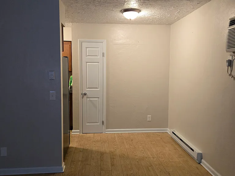 3619 Schwartze Ave #6 — Photo 3