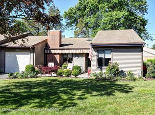 25 Concord Ct, Red Bank, NJ 07701