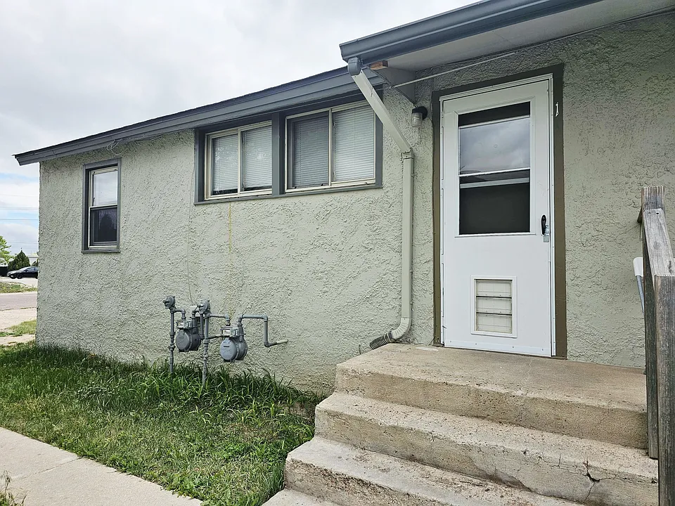 414 Arrawanna St #1