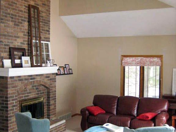 2nd image of 4393 Chateau West Dr