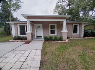 11519 Lake Dr, New Pt Richey, FL 34654