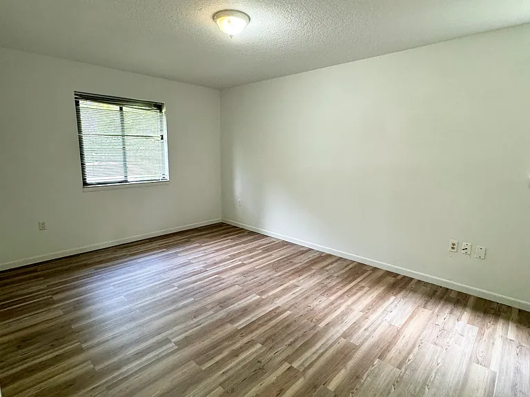 1029 Ulysses Ave SE — Photo 5