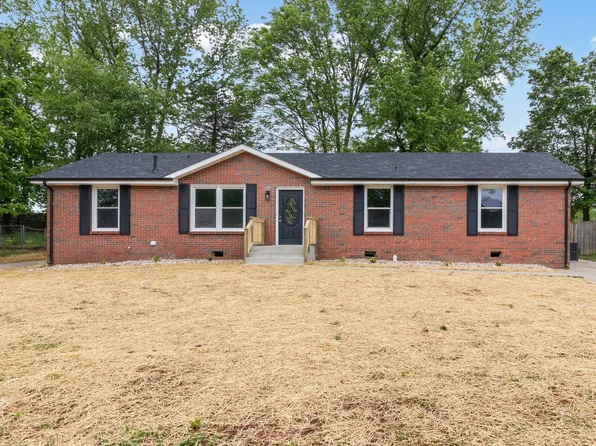 351 Greenleaf Ln, Clarksville, TN 37040