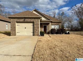 863 Meriweather Dr, Calera, AL 35040