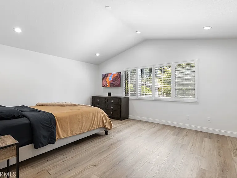 16702 Newberry Ln — Photo 18