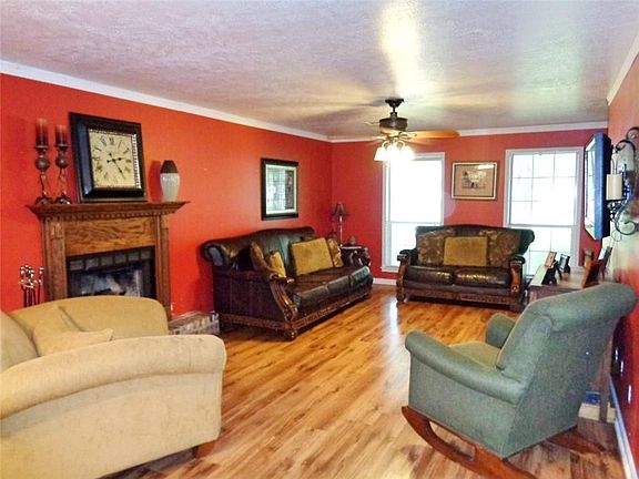 2nd image of 1317 Evonne St