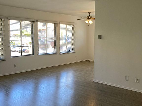 Large living room and Dinning room with coat closet