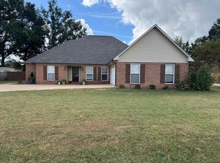 616 McArthur Ln, New Albany, MS 38652