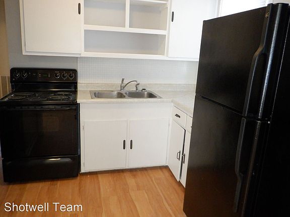 3rd image of 3909 Briargate Ave