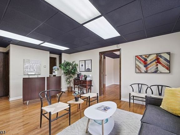 5th image of 606 Eagle Rock Ave