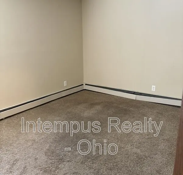 3805 Indian Run Dr #8 — Photo 6