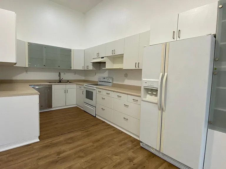 3027 Bridgeport Way W #A — Photo 20