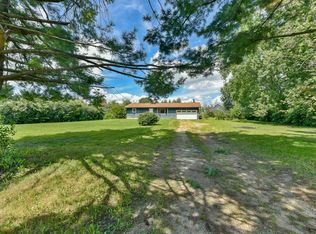 5918 Spring Valley Rd, Burlington, WI 53105