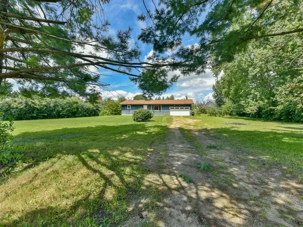 5918 Spring Valley ROAD, Burlington, WI 53105