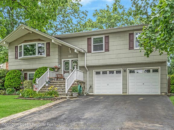2nd image of 511 Oakview Dr