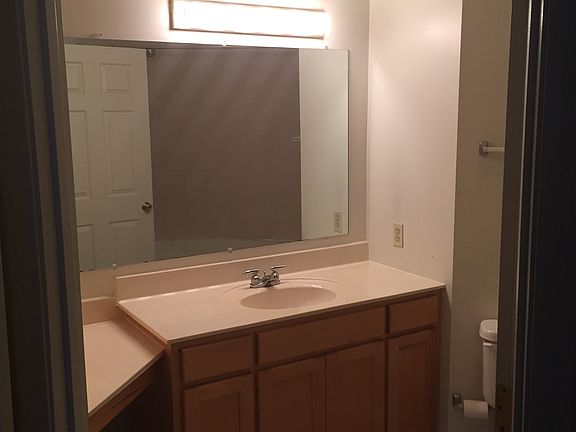3rd image of 3550 E Covenanter Dr