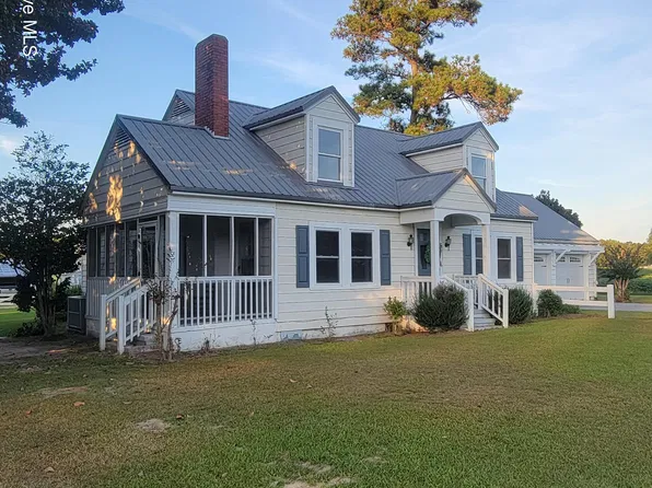 3766 State Highway 53 W, Burgaw, NC 28425