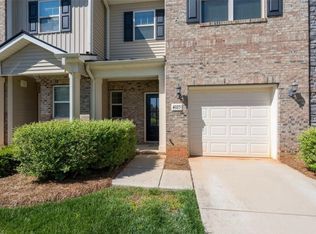 4025 Canterwood Dr, Greensboro, NC 27410
