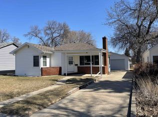 804 14th St NW, Minot, ND 58703