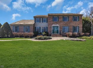 8 Flagg Way, Hillsborough Twp., NJ 08844