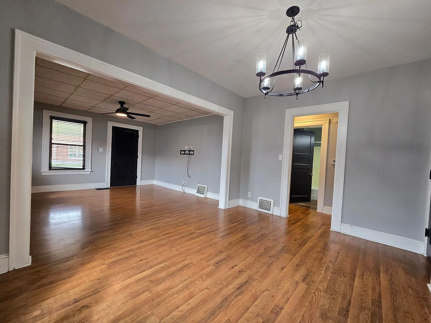 2 Bedroom Single Family Home for Lease! — Photo 4